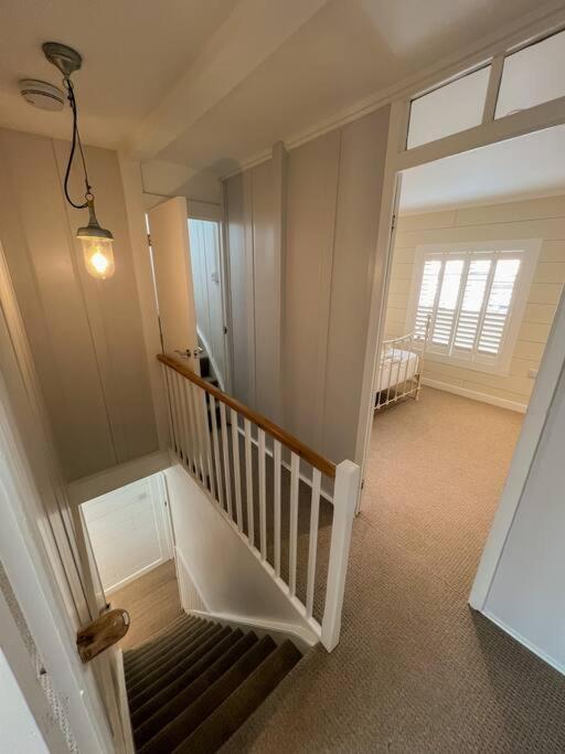 Stylish 3Br Cowes Cottage Close To The Waterfront Kültér fotó