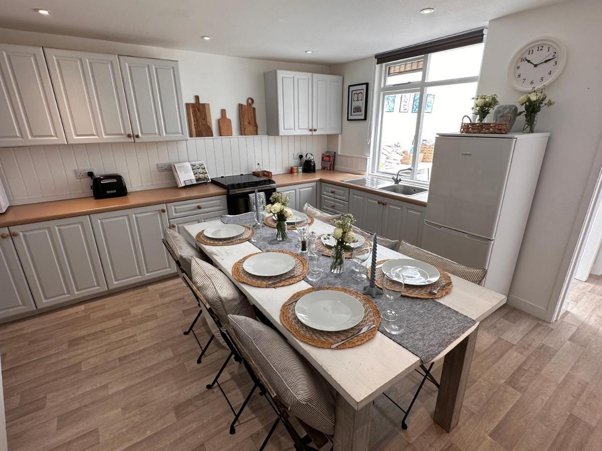 Stylish 3Br Cowes Cottage Close To The Waterfront Kültér fotó