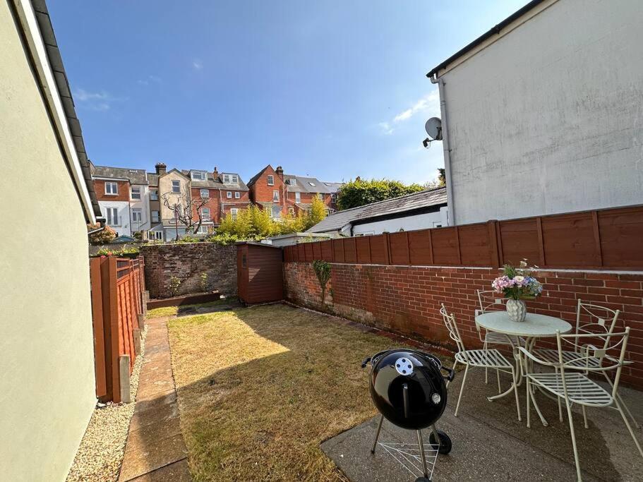 Stylish 3Br Cowes Cottage Close To The Waterfront Kültér fotó