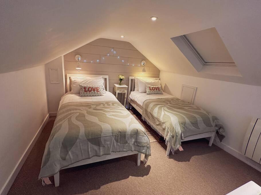 Stylish 3Br Cowes Cottage Close To The Waterfront Kültér fotó